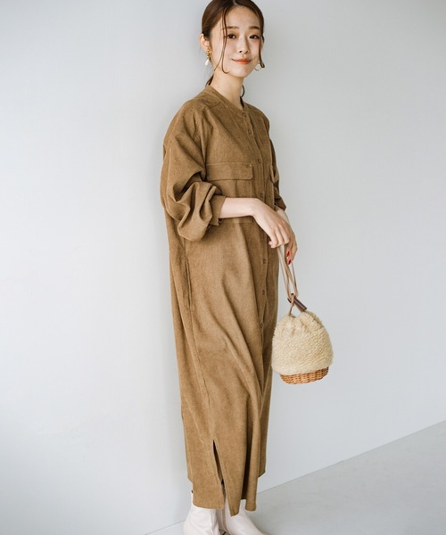 haco!（ハコ）の「さっと着てコーデが完成！楽ちんに秋冬気分高まる　羽織りにも便利なコーデュロイワンピース（ワンピース・レディース・ライトグレー/キャメル・SMALL/MEDIUM/LARGE/X-LARGE）」の18枚目の写真