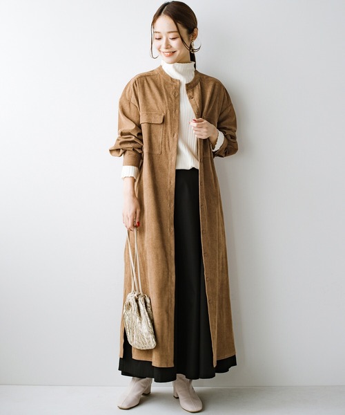 haco!（ハコ）の「さっと着てコーデが完成！楽ちんに秋冬気分高まる　羽織りにも便利なコーデュロイワンピース（ワンピース・レディース・ライトグレー/キャメル・SMALL/MEDIUM/LARGE/X-LARGE）」の4枚目の写真