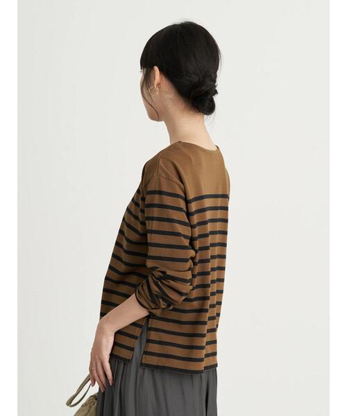 earth music&ecology（アースミュージックアンドエコロジー）の「パネルボーダーカットプルオーバー　＊（Tシャツ/カットソー・レディース・チャコールグレー/ネイビー/グリーン/モカ・FREE）」の15枚目の写真