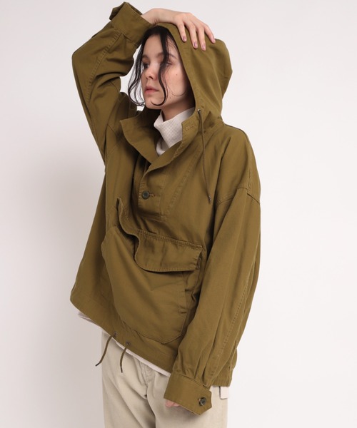 RNA-N（アールエヌエーエヌ）の「J1996 オックスアノラックパーカー（マウンテンパーカー・レディース・オリーブ/ナチュラル・MEDIUM）」の2枚目の写真