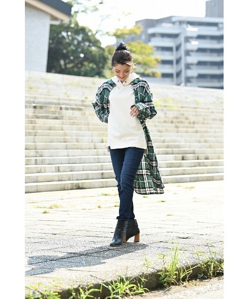 NAVY(ネイビー)の「ストレッチ スキニーパンツ(その他パンツ・レディース・ブラック/ダークブルー/ワンウォッシュ/ライトインディゴブルー/ライトブルー/ブラック系1・S/L/XS/M)」の9枚目の写真