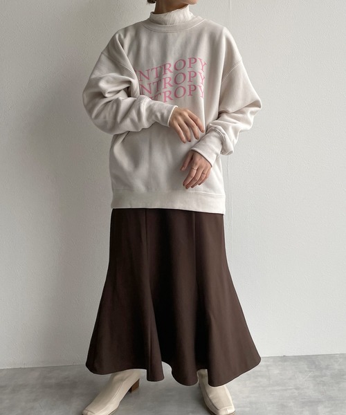 w closet(ダブルクローゼット)の「プリントスエットクルーBIGプルオーバー(スウェット・レディース・トップグレー/スモークグレー/スミクロ・FREE)」の6枚目の写真