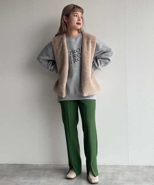 w closet(ダブルクローゼット)の「プリントスエットクルーBIGプルオーバー(スウェット・レディース・トップグレー/スモークグレー/スミクロ・FREE)」の10枚目の写真