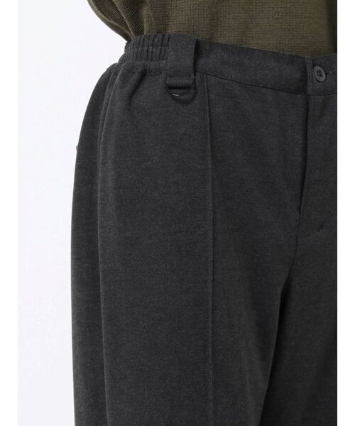 COTORICA(コトリカ)の「ワイドワンタックトラウザーパンツ(その他パンツ・メンズ・チャコールグレー/モカ・MEDIUM/LARGE)」の7枚目の写真