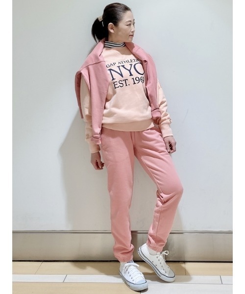 GAP(ギャップ)の「オーバーサイズ NYC クルーネック スウェット(スウェット・メンズ・グレー/オレンジ系その他/ブルー・XS/L/S/M/XL/XXS)」の15枚目の写真