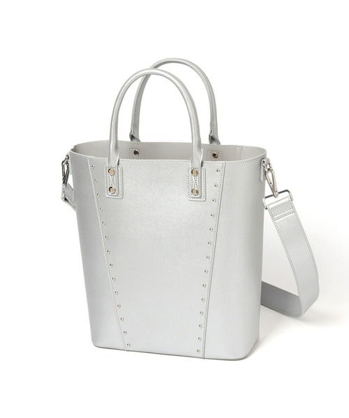 PAGEBOY（ページボーイ）の「モードスタッズトートバッグ（ショルダーバッグ・レディース・ブラック/オフホワイト/シルバー・FREE）」の7枚目の写真