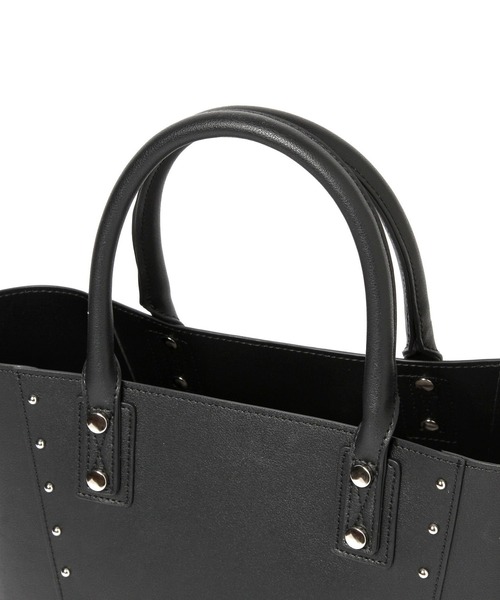 PAGEBOY（ページボーイ）の「モードスタッズトートバッグ（ショルダーバッグ・レディース・ブラック/オフホワイト/シルバー・FREE）」の15枚目の写真