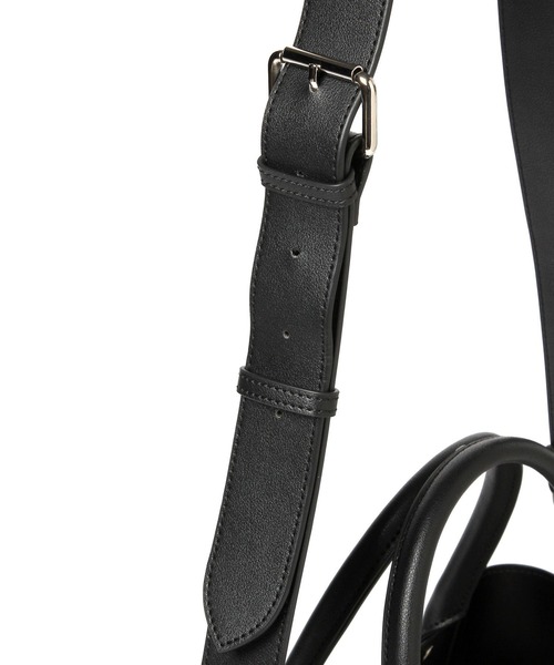 PAGEBOY（ページボーイ）の「モードスタッズトートバッグ（ショルダーバッグ・レディース・ブラック/オフホワイト/シルバー・FREE）」の18枚目の写真