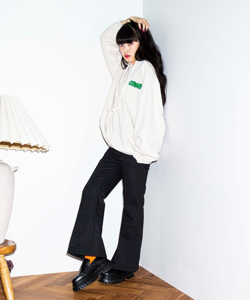 PUNYUS（プニュズ）の「ツイルフレアパンツ（その他パンツ・レディース・ブラック/パープル/ピンク/グリーン/ブルー・1/2/4/3）」の11枚目の写真