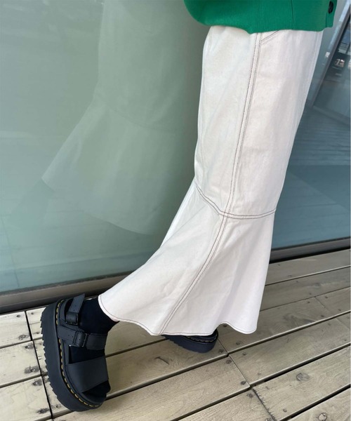 FREE'S MART（フリーズマート）の「パネル切替マーメイドキナリデニムスカート（デニムスカート・レディース・キナリ・マルチサイズ）」の4枚目の写真