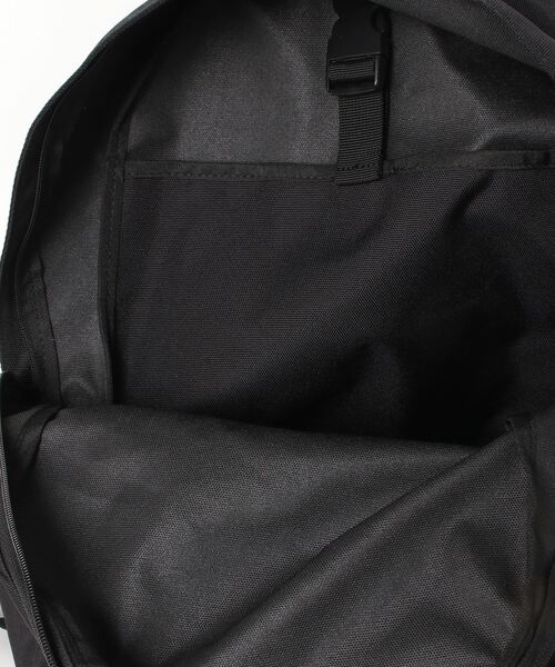 Dickies(ディッキーズ)の「DICKIES/ディッキーズ/ AUTHENTIC DAYPACK Msize 70041200(バックパック/リュック・メンズ・カーキ/ベージュ/ブラック/オレンジ・ONESIZE)」の7枚目の写真