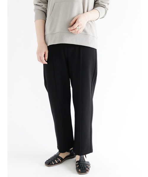 Lugnoncure（ルノンキュール）の「ポンチテーパードパンツ（その他パンツ・レディース・ブラック/グリーン/チャコール・ﾌﾘ-）」の2枚目の写真