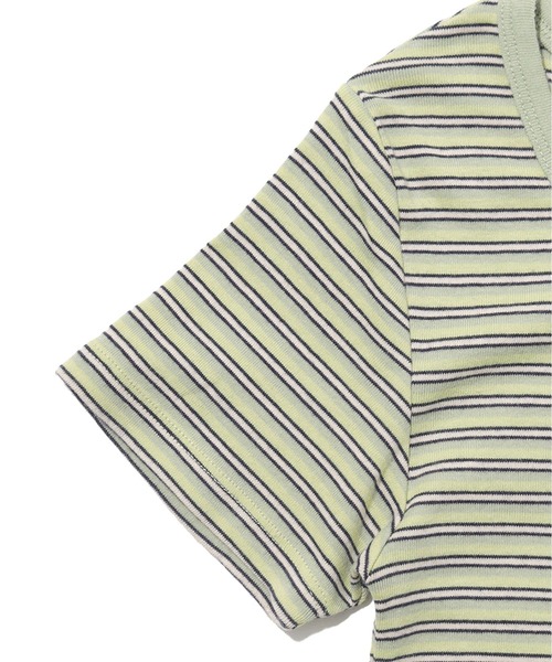 Levi's（リーバイス）の「ヘンリーネックカットソー CROCUS NILE（Tシャツ/カットソー・レディース・グリーン・S/M/XS）」の11枚目の写真