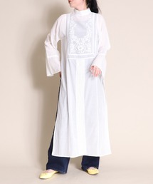 サイドスリット刺繍長袖ワンピース