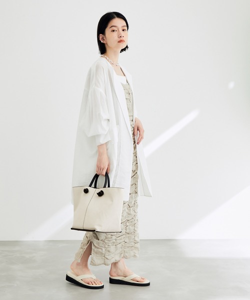 ADAM ET ROPE'(アダムエロペ)の「【一部直営店舗・WEB限定】ダブルシルエットバッグ(ハンドバッグ・レディース・ブラック/グレー系その他/キャメル・FREE)」の4枚目の写真