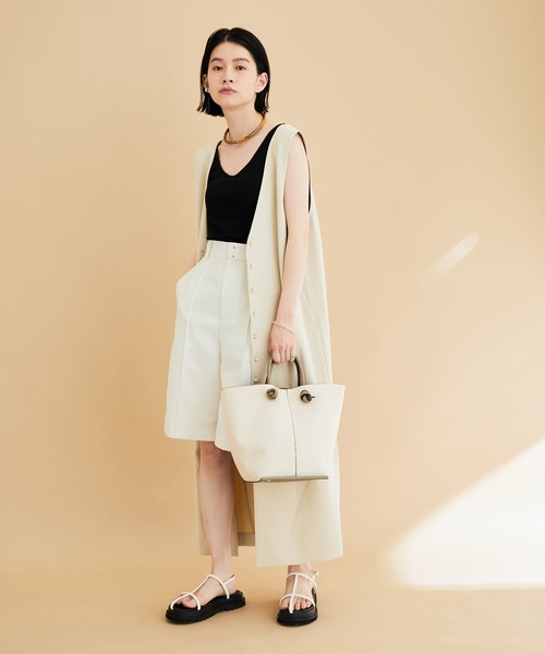 ADAM ET ROPE'(アダムエロペ)の「【一部直営店舗・WEB限定】ダブルシルエットバッグ(ハンドバッグ・レディース・ブラック/グレー系その他/キャメル・FREE)」の8枚目の写真