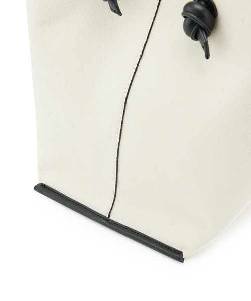 ADAM ET ROPE'(アダムエロペ)の「【一部直営店舗・WEB限定】ダブルシルエットバッグ(ハンドバッグ・レディース・ブラック/グレー系その他/キャメル・FREE)」の13枚目の写真