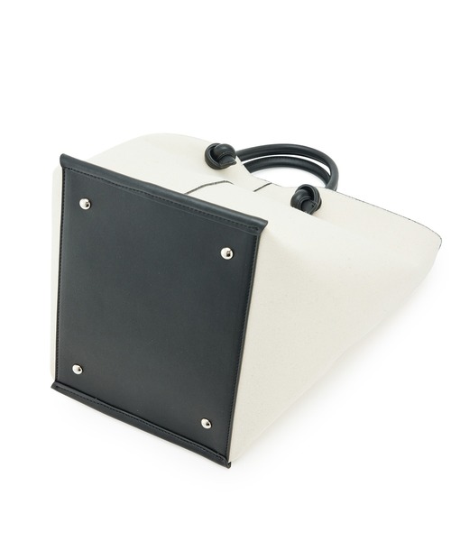 ADAM ET ROPE'(アダムエロペ)の「【一部直営店舗・WEB限定】ダブルシルエットバッグ(ハンドバッグ・レディース・ブラック/グレー系その他/キャメル・FREE)」の7枚目の写真