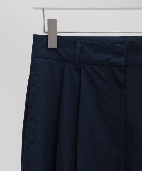 MUYMONA(ムイモナ)の「Double tuck cotton slacks mmw22s032【MUYMONA】【2022SS】(スラックス・レディース・ホワイト/カーキ/ネイビー・M/S)」の16枚目の写真