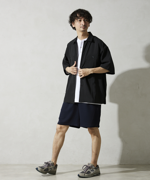 JOURNAL STANDARD relume(ジャーナルスタンダード レリューム)の「TEC LINEN CPO型半袖シャツ(シャツ/ブラウス・メンズ・ブラック/ベージュ/ネイビー・MEDIUM/LARGE)」の2枚目の写真