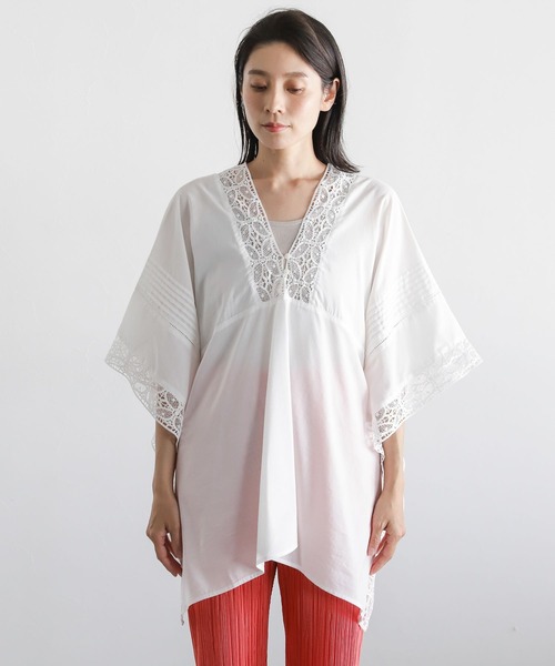 LEPSIM（レプシィム）の「レースポンチョブラウス　281092（シャツ/ブラウス・レディース・ブラック/オフホワイト・FREE）」の5枚目の写真