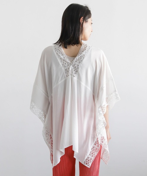 LEPSIM（レプシィム）の「レースポンチョブラウス　281092（シャツ/ブラウス・レディース・ブラック/オフホワイト・FREE）」の7枚目の写真