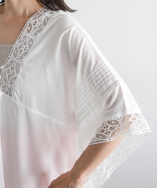 LEPSIM（レプシィム）の「レースポンチョブラウス　281092（シャツ/ブラウス・レディース・ブラック/オフホワイト・FREE）」の9枚目の写真