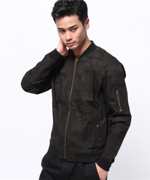 GIORDANO（ジョルダーノ）の「[GIORDANO]コットスリムMA-1ジャケット（ブルゾン・メンズ・ブラック/グリーン・MEDIUM/LARGE）」の2枚目の写真