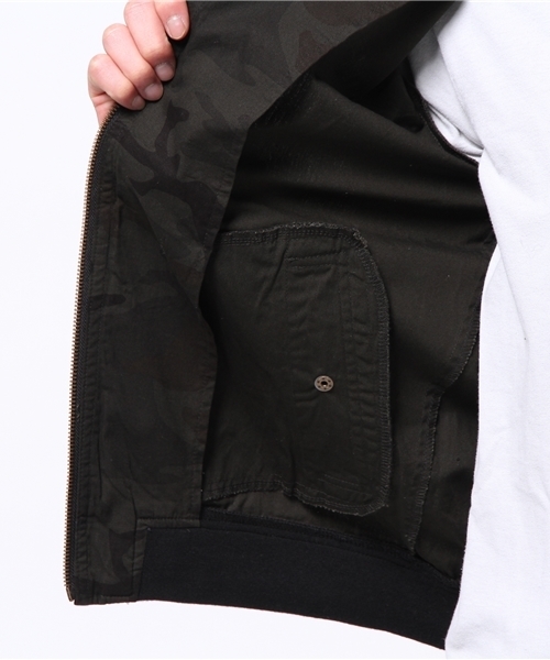 GIORDANO（ジョルダーノ）の「[GIORDANO]コットスリムMA-1ジャケット（ブルゾン・メンズ・ブラック/グリーン・MEDIUM/LARGE）」の7枚目の写真