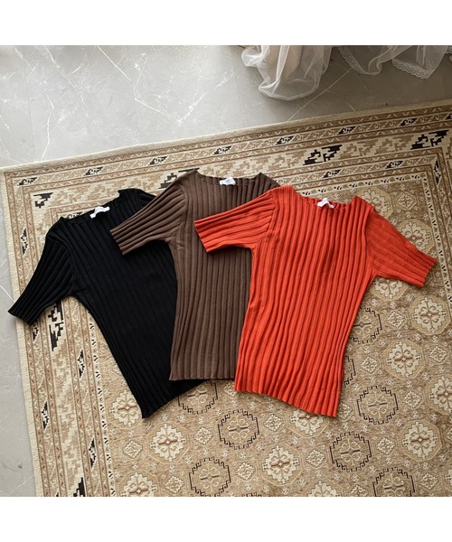 OWLLIDA apartment.（オルリダアパートメント）の「ベーシックカラーボートネックリブニットTシャツ（ニット/セーター・レディース・ブラック/ブラウン/オレンジ・FREE）」の4枚目の写真