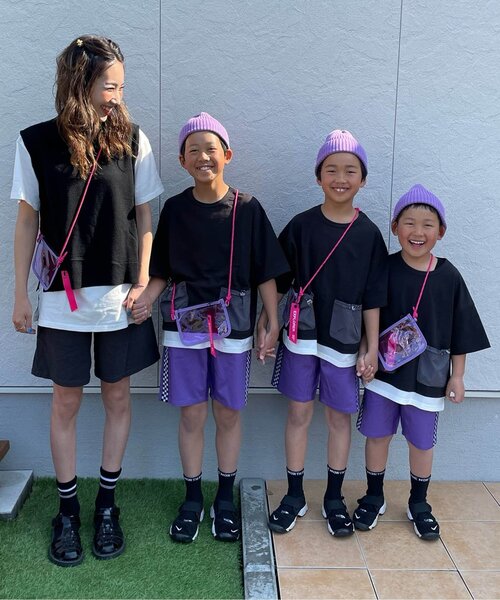 BREEZE by saori（ブリーズバイサオリ）の「WEB限定 異素材ビッグポケットTシャツ【BREEZE by saori】（Tシャツ/カットソー・キッズ・ブラック/ピンク/グリーン・90/100/110/120/130/140/150）」の2枚目の写真