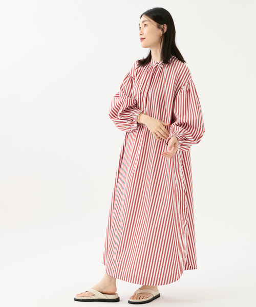 journal standard L'essage（ジャーナルスタンダードレサージュ）の「ボリュームギャザーワンピース（ワンピース・レディース・レッド/ブルー/ブラック・FREE）」の14枚目の写真