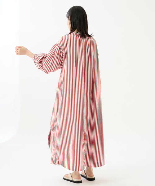 journal standard L'essage（ジャーナルスタンダードレサージュ）の「ボリュームギャザーワンピース（ワンピース・レディース・レッド/ブルー/ブラック・FREE）」の18枚目の写真