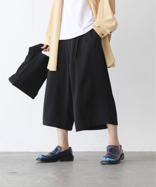 ln fortis（ロンフォルティス）の「ln fortis -2タックドレープガウチョパンツ（その他パンツ・メンズ・ブラック・SMALL/MEDIUM）」の6枚目の写真