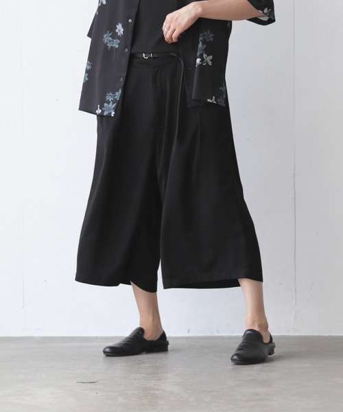 ln fortis（ロンフォルティス）の「ln fortis -2タックドレープガウチョパンツ（その他パンツ・メンズ・ブラック・SMALL/MEDIUM）」の8枚目の写真