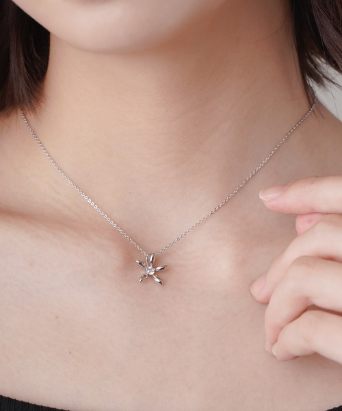 SPINNS（スピンズ）の「モチーフストーン チェーンネックレス（ネックレス・レディース・A/B/C/D/E/F/H/G/I・ONESIZE）」の3枚目の写真