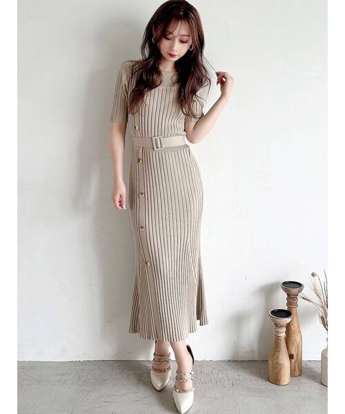 RESEXXY（リゼクシー）の「ハイヒールスタッズパンプス（パンプス・レディース・ホワイト/ブラック/ベージュ・SMALL/MEDIUM/LARGE）」の21枚目の写真