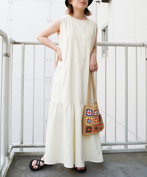 VENCEEXCHANGE（ヴァンスエクスチェンジ）の「クレープノースリマーメイドフレアワンピース（ワンピース・レディース・ホワイト/ブラック/ベージュ/ピンク/オレンジ・FREE）」の2枚目の写真