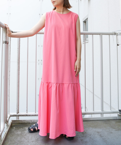 VENCEEXCHANGE（ヴァンスエクスチェンジ）の「クレープノースリマーメイドフレアワンピース（ワンピース・レディース・ホワイト/ブラック/ベージュ/ピンク/オレンジ・FREE）」の18枚目の写真