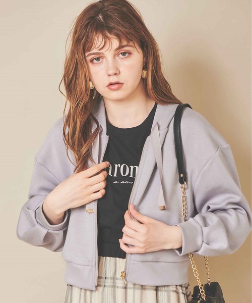 31 Sons de mode（トランテアン　ソン　ドゥ　モード）の「パフスリーブパーカー（パーカー・レディース・ベージュ/ネイビー/サックスブルー・36）」の3枚目の写真