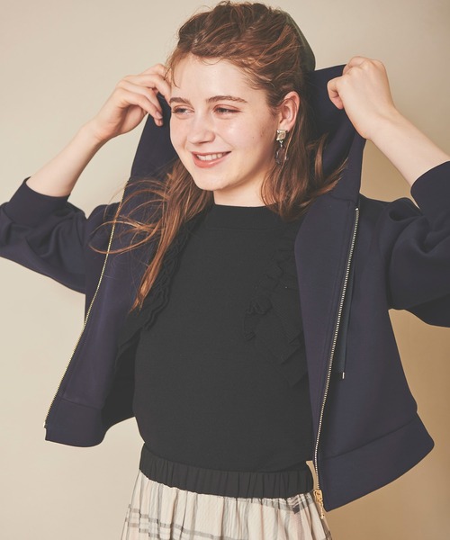 31 Sons de mode（トランテアン　ソン　ドゥ　モード）の「パフスリーブパーカー（パーカー・レディース・ベージュ/ネイビー/サックスブルー・36）」の7枚目の写真