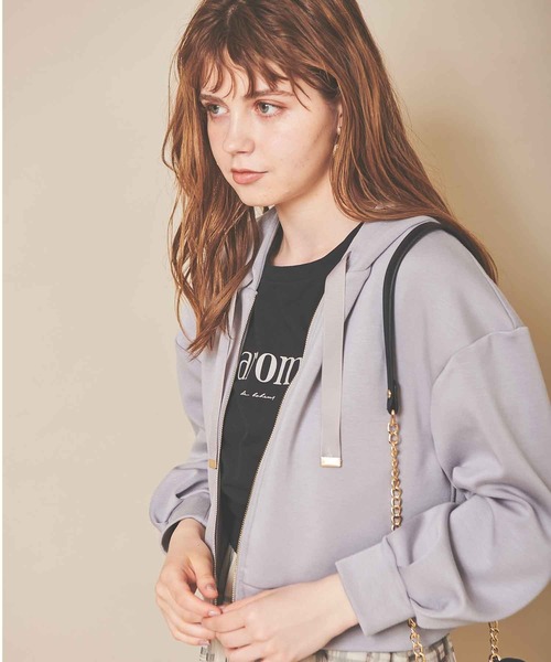 31 Sons de mode（トランテアン　ソン　ドゥ　モード）の「パフスリーブパーカー（パーカー・レディース・ベージュ/ネイビー/サックスブルー・36）」の12枚目の写真