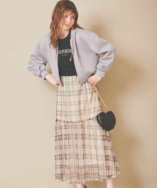 31 Sons de mode（トランテアン　ソン　ドゥ　モード）の「パフスリーブパーカー（パーカー・レディース・ベージュ/ネイビー/サックスブルー・36）」の16枚目の写真