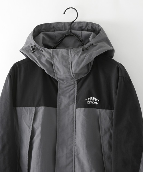 OUTDOOR PRODUCTS(アウトドアプロダクツ)の「【OUTDOOR PRODUCTS/アウトドアプロダクツ】切り替えマウンテンパーカー 撥水 透湿 UVカット ユニセックス(マウンテンパーカー・メンズ・ネイビー/ベージュ/カーキ/ブラック/ライトベージュ/チャコールグレー/グリーン・LARGE/X-LARGE/MEDIUM/SMALL)」の3枚目の写真