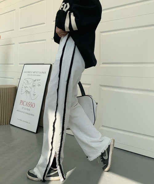 ABITOKYO（アビトーキョー）の「サイドジップハイウエストストレッチセミワイドデニムパンツ（デニムパンツ・レディース・ホワイト/ブラック・L/M/S）」の10枚目の写真