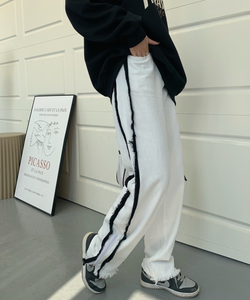 ABITOKYO（アビトーキョー）の「サイドジップハイウエストストレッチセミワイドデニムパンツ（デニムパンツ・レディース・ホワイト/ブラック・L/M/S）」の18枚目の写真