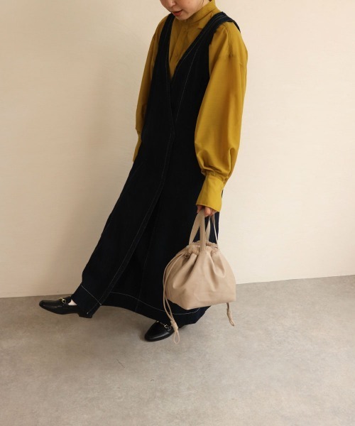 T・S・L（ティーエスエル）の「リバーシブル2way巾着バッグ（トートバッグ・レディース・ベージュ/ピンク/グレイッシュベージュ/チャコールグレー・FREE）」の12枚目の写真