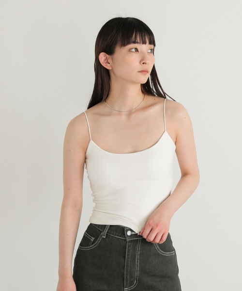 select MOCA(セレクトモカ)の「ストラップブラトップ(キャミソール・レディース・カーキブラウン/ベージュ/オフホワイト/ブラック・FREE)」の13枚目の写真