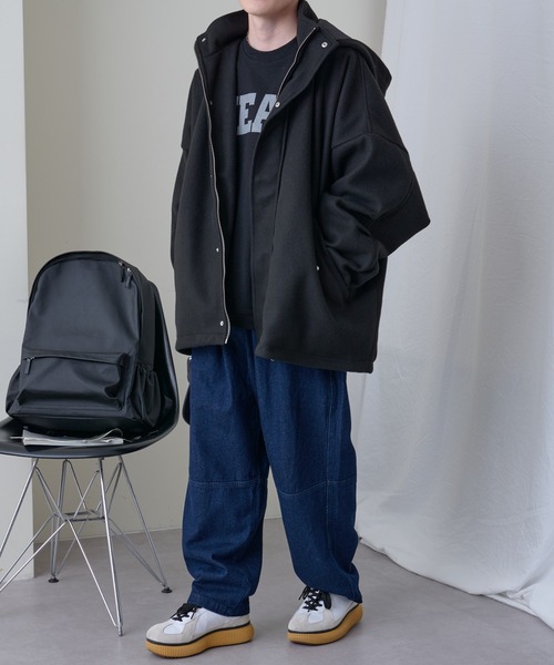 COLONY 2139（コロニートゥーワンスリーナイン）の「ジャージメルトンアノラック（カバーオール・メンズ・ブラック/グレイッシュベージュ・MEDIUM/LARGE）」の5枚目の写真