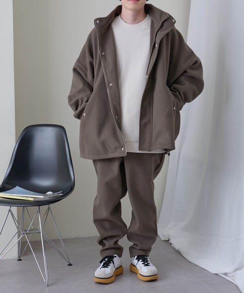 COLONY 2139（コロニートゥーワンスリーナイン）の「ジャージメルトンアノラック（カバーオール・メンズ・ブラック/グレイッシュベージュ・MEDIUM/LARGE）」の12枚目の写真